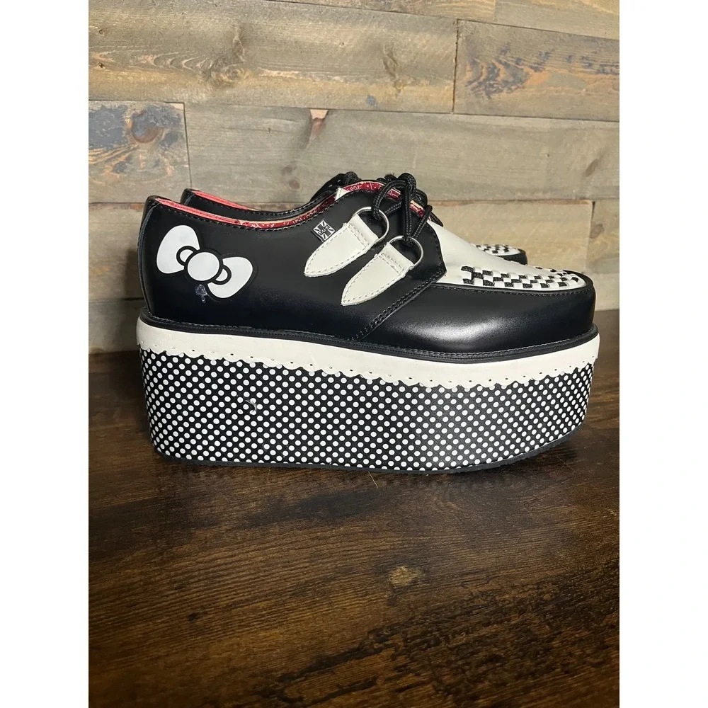 T.U.K hello kitty